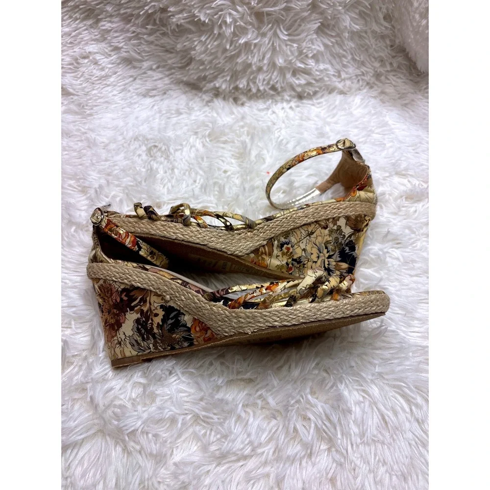 Pierre Dumas Gail-1 Floral Gold Metallic Espadrille Wedge Sandals Womens 9